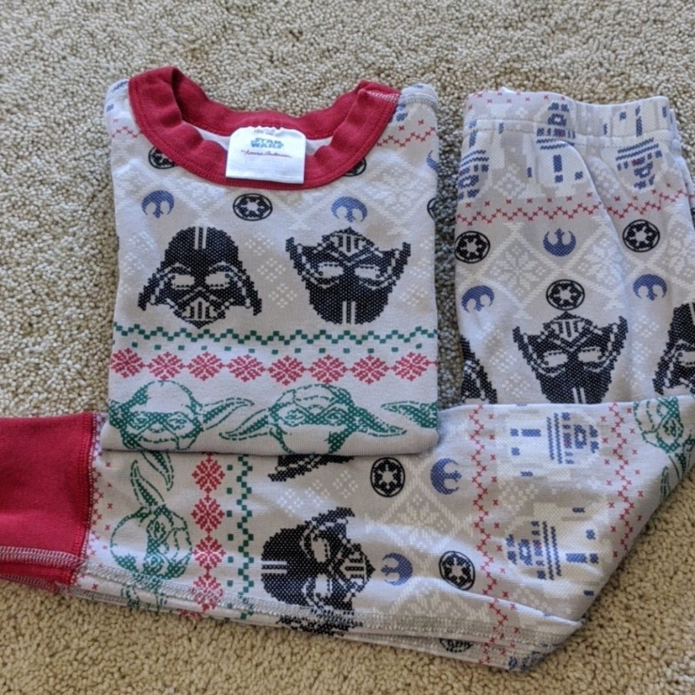 Hannah Anderson Star wars Christmas pajamas size 4